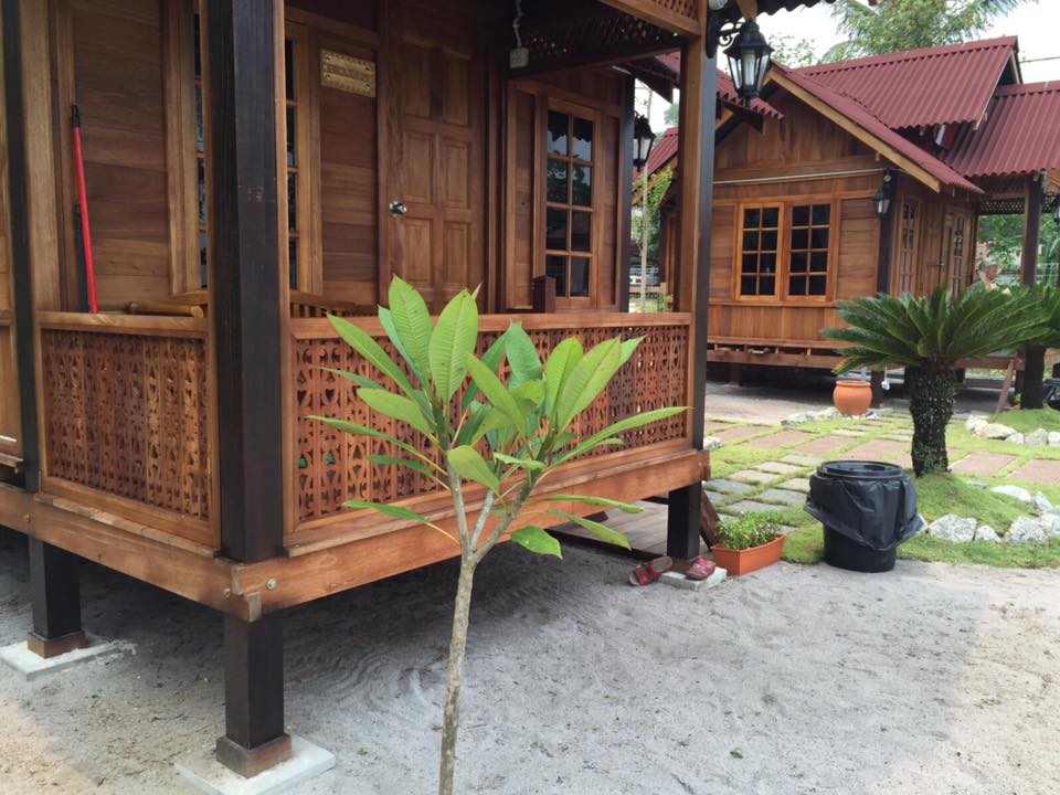 Cherating Chalet Tepi Pantai - Lavilla By Holiday Villa Cherating Hotel