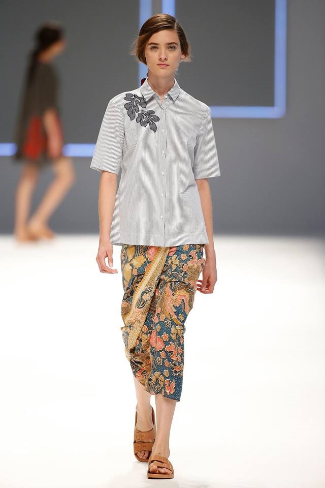 Kain Batik Sarung Jadi Pakaian Popular Jenama Lebor Gabala 