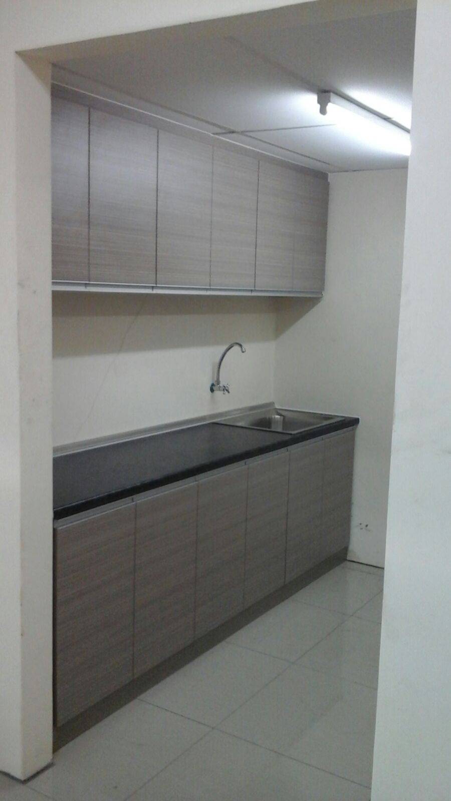 melamine door   chipboard melamine carcass   hpl worktop.jpg