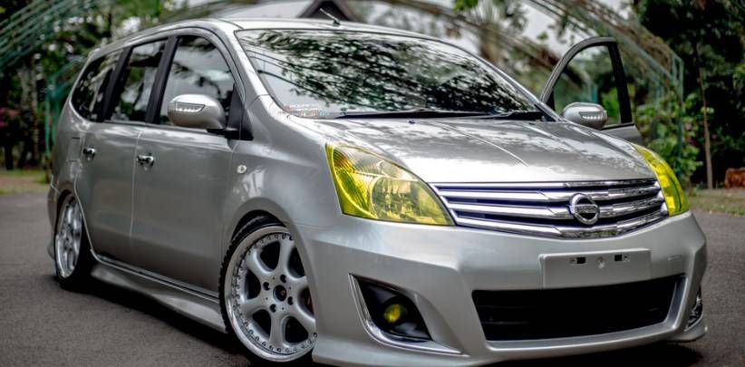 Modifikasi-Mobil-Nissan-Grand-Livina-Silver.jpg