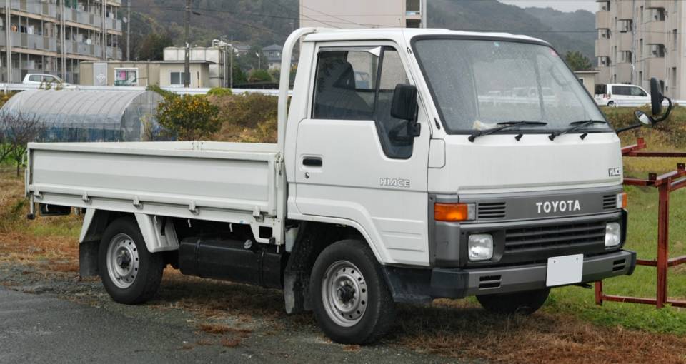 Toyota_Hiace_Truck_H80_001.JPG