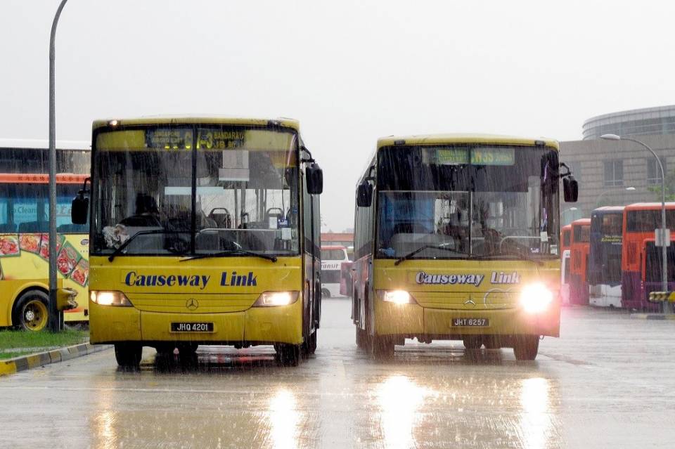 4-1 馬來西亞午後陣雨。（圖／攝影者：SgTransport, Flickr CC License）.jpg