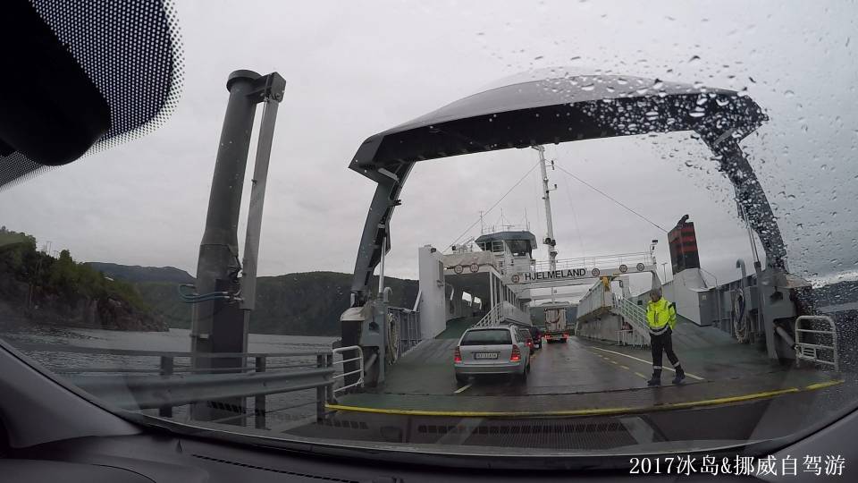 ferry2.jpg