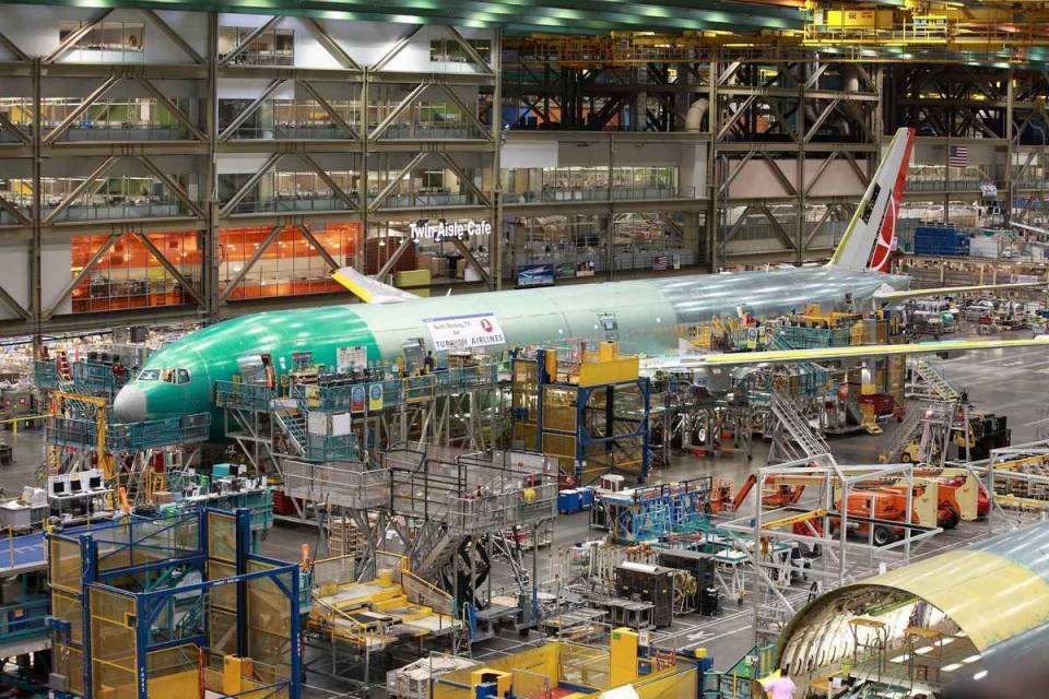 777 Assembly Line 2.jpg