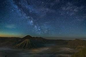 300px-Gunung_Bromo_di_Indonesia.jpg