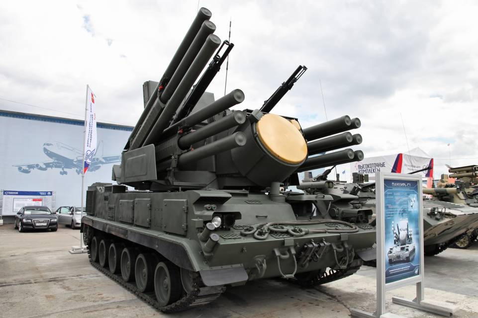 Pantsir-S1_tracked_-_Engineering_Technologies_2012_-1.jpg