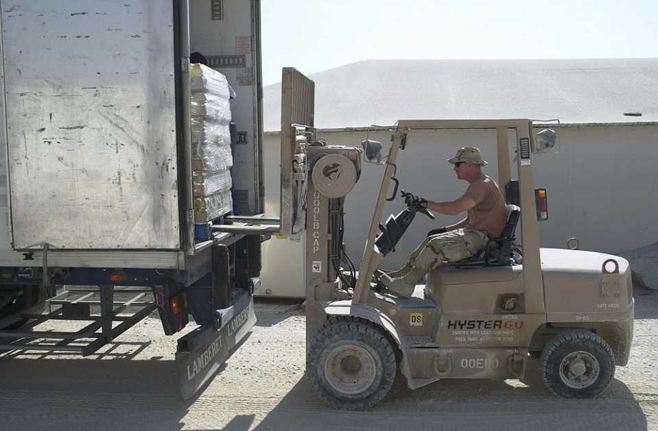 Airforce_forklift.jpg