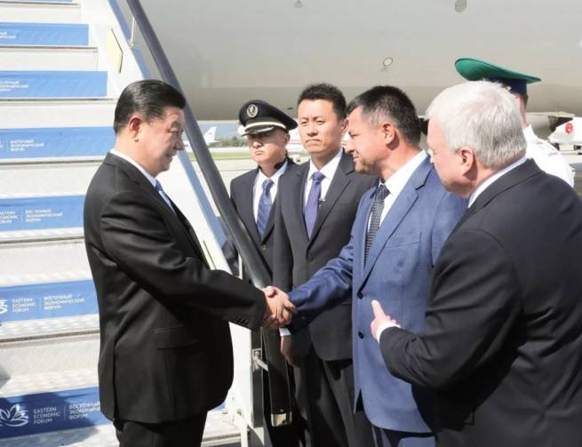 2018n9月11日，习近平应俄总统普京邀请，抵达俄罗斯符拉迪沃斯托克（中国海参崴）.jpg