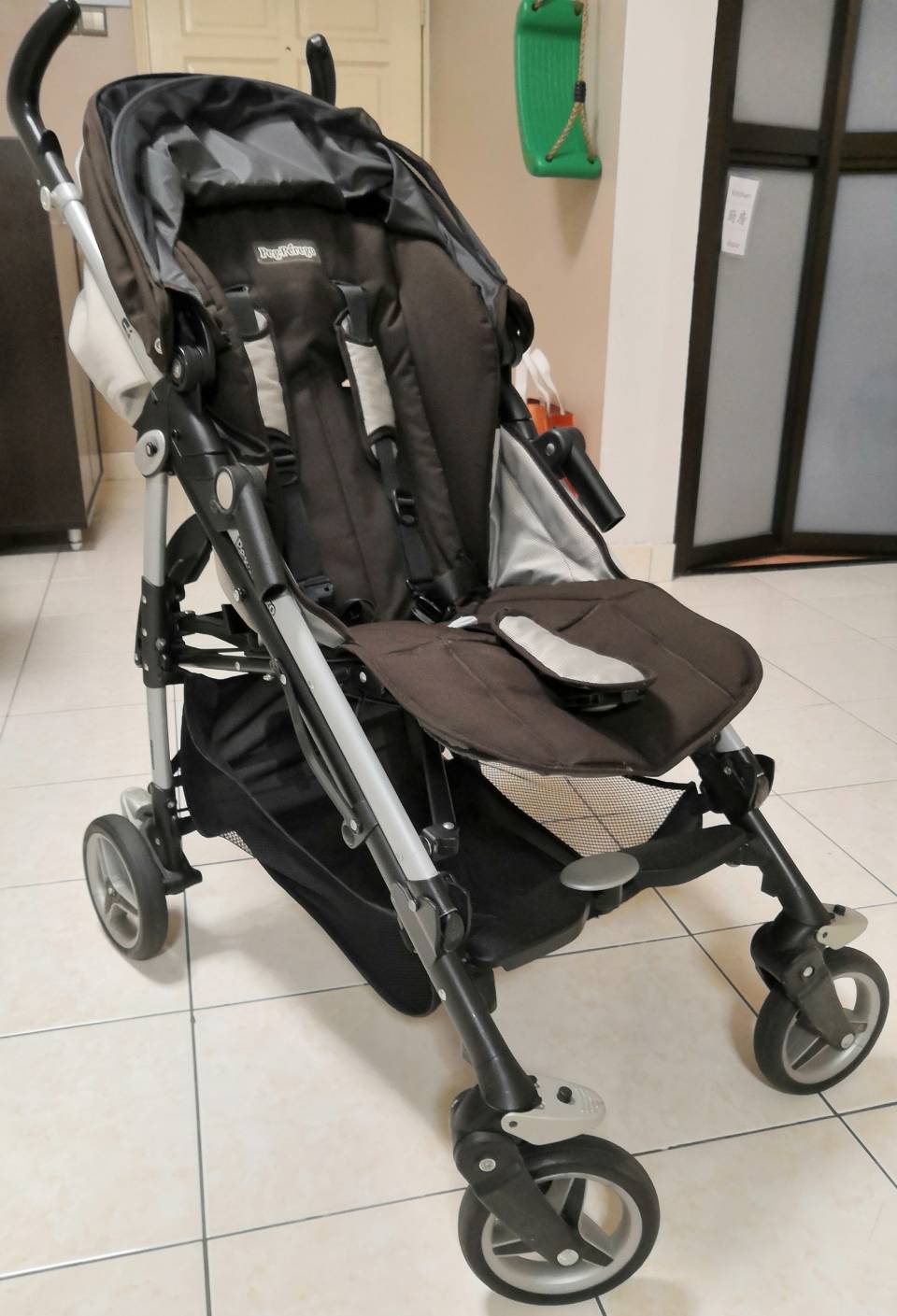 stroller 2.jpg