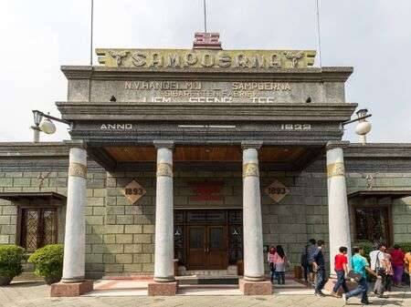 127151085-the-house-of-sampoerna-is-a-tobacco-museum-and-headquarters-of-sampoer.jpg