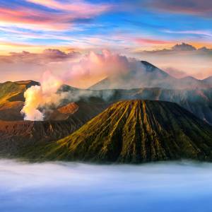 Gunung-Bromo-via-Shutterstock.com_.jpg