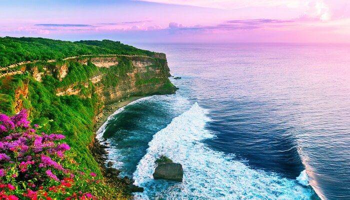 Cover-for-Cafes-near-Uluwatu-Bali.jpg