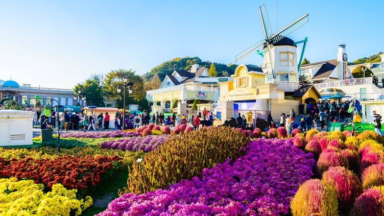 Everland_Resort_in_Yongin_City.jpg