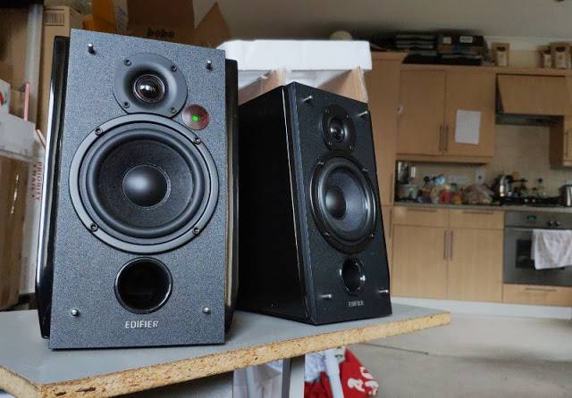 Edifier R1850DB Active bookshelf speakers with subwoofer output .jpg