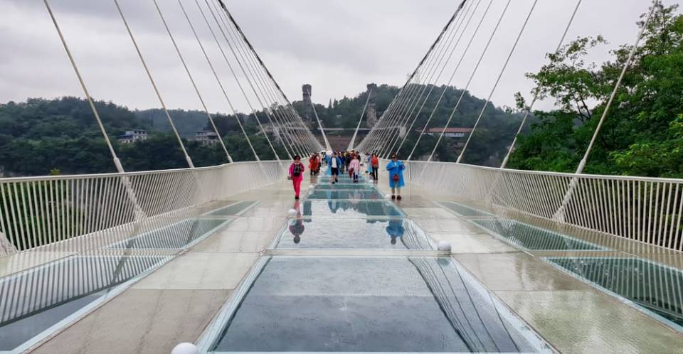 Glass-Bridge-China.jpg