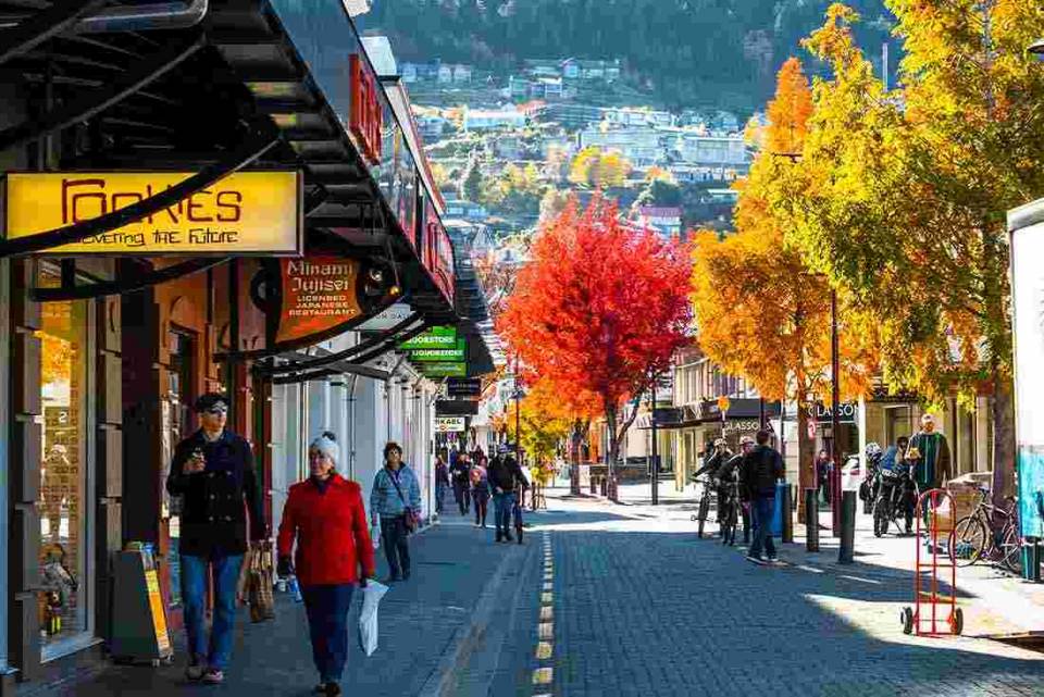 Queenstown,-New-Zealand.jpg