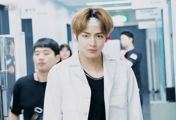 冲向镜头.gif