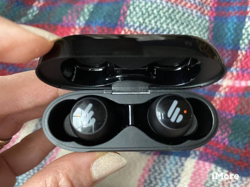 edifier-tws6-true-wireless-earbuds-hero.jpeg