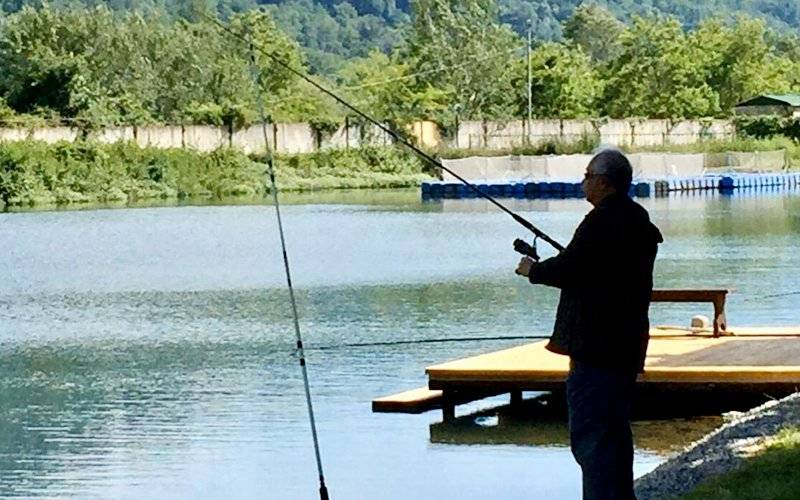 Najib-Razak-Fishing-FB-240220.jpg