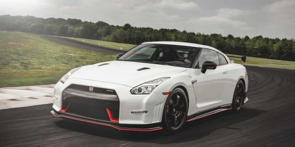 2015-nissan-gt-r-nismo-test-review-car-and-driver-photo-605485-s-original.jpg