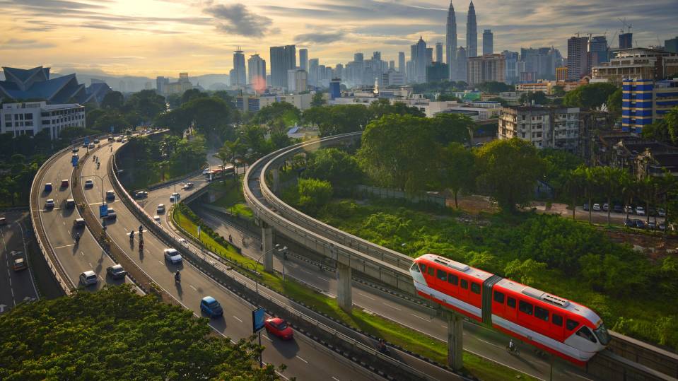 kuala-lumpur-monorail-skyline-5bfb264446e0fb008395c2a7.jpg