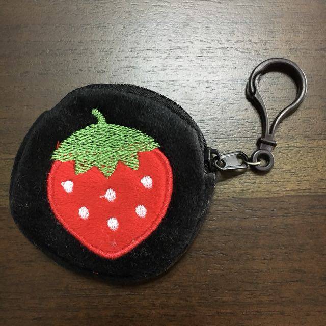 strawberry_cameron_highlands_pouch_1512799450_df3f8fd0.jpg