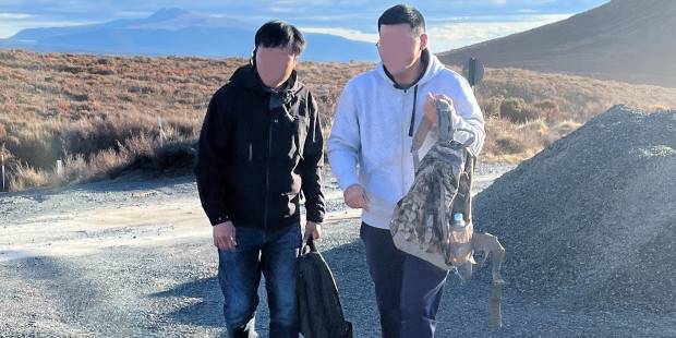 rescued_from_mt_ngauruhoe_final_05__FillWzYyMCwzMTBd.09.2023.jpg