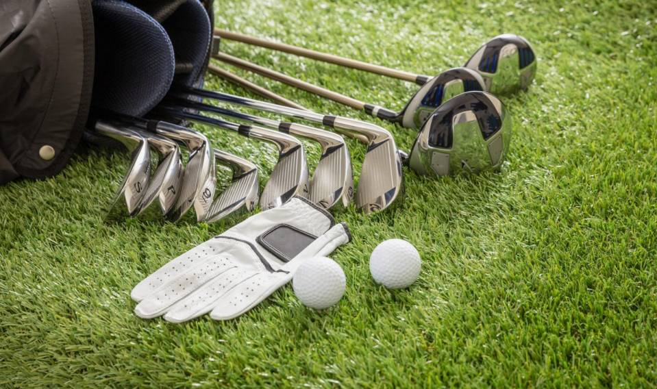 golf-equipment-on-green-grass-golf-course-close-u-2021-04-05-12-46-58-utc-1536x910.jpg