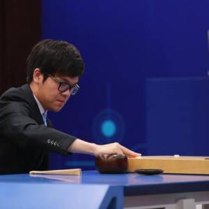 AlphaGo又来碾压人类 这回受害人是围棋世界冠军！