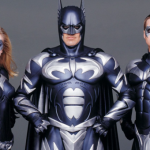《蝙蝠侠与罗宾》被誉为超级英雄烂片！  导演20年后道歉