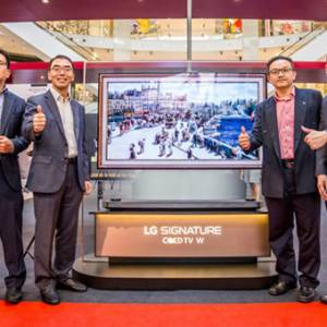 LG展开8天路演 展示全球最薄电视机