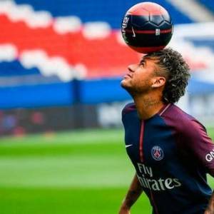 巴萨拒付忠诚奖金 内马尔：不是为钱加盟PSG