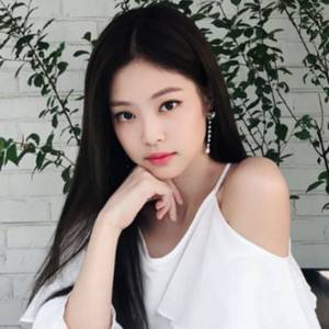 Jennie今年底个人出道　老粉心寒问YG：CL呢？