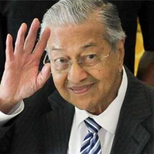 首相敦马哈迪辞职！