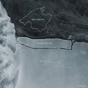 「世界最大冰山」A-76脱离南极洲  面积比一座岛还要大