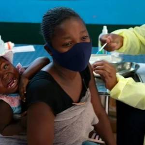 南非惊现比德尔塔还可怕的变种毒株，更容易感染打了疫苗的人?!