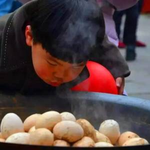 用尿煮蛋、用尿蒸肉，还有什么中国人不敢吃的？
