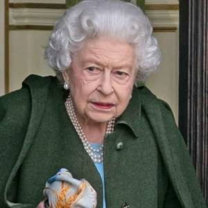 英女王新冠阳性后被传“去世”？美国八卦媒体嘴硬爆料，英国辟谣！