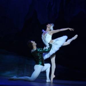 因俄乌战争爆发，欧洲多间歌剧院取消俄罗斯芭蕾舞团《天鹅湖》的演出