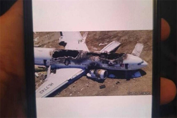 机上胡乱分享飞机失事照片，9名恶作剧者面临三年有期徒刑
