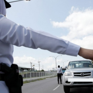 交警全国展开超速取缔行动，警方“首日就有8718司机落网！”