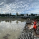 Bunyi dentuman kuat, air laju masuk rumah benteng kolam takungan pecah