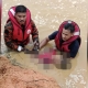 Remaja ditemui lemas dalam lombong terbiar