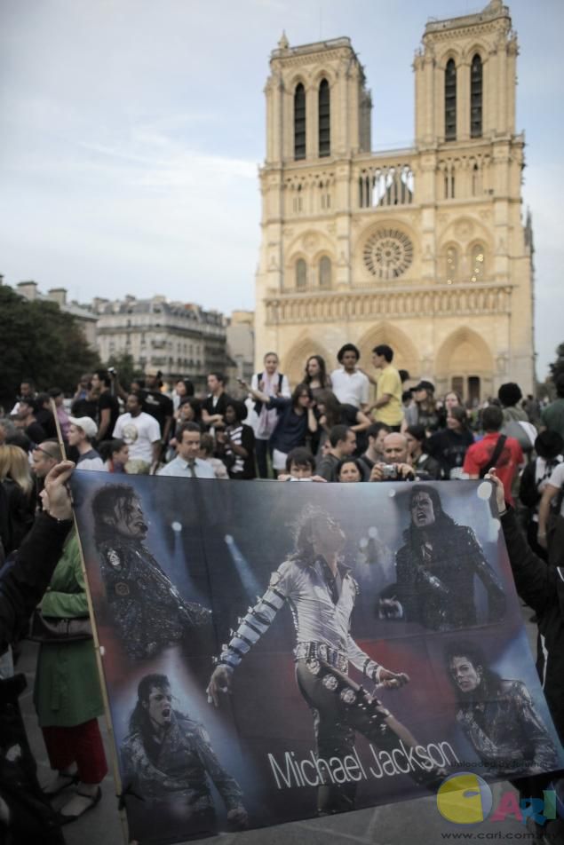 france-obit-michael-jackson-reax.jpg