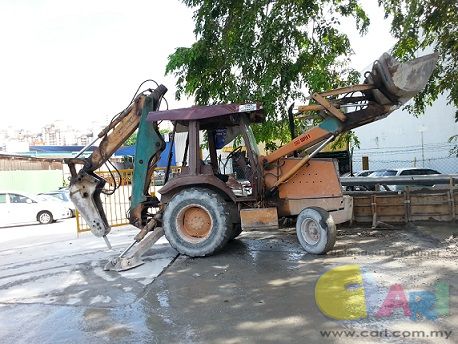 SEWA TRAKTOR , EXCAVATOR , BREAKER , KOMPASS SAKAI , CASE 