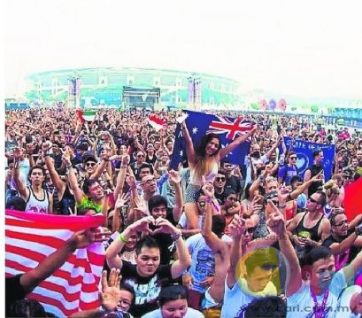 future_music_festival_asia_1703_840_738_100.jpg