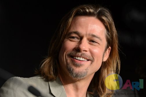 brad_pitt_1903_840_559_100.jpg