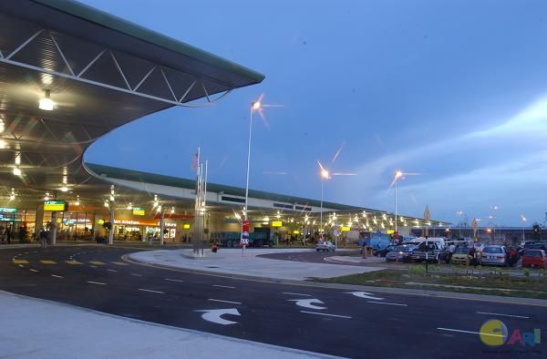 KLIA_LCCT_frontview.jpg