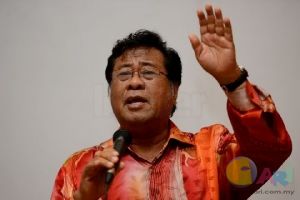 khalid_ibrahim-selangor-pkr-140114-tmi-hasnoor_300_200_100.jpg