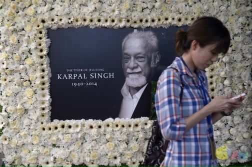 karpal_singh_board_wake_20140418_840_559_100.JPG